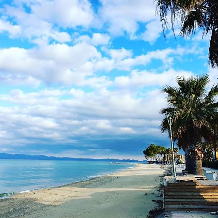 Fouli House Aparthotel Pefkochori Bagian luar foto