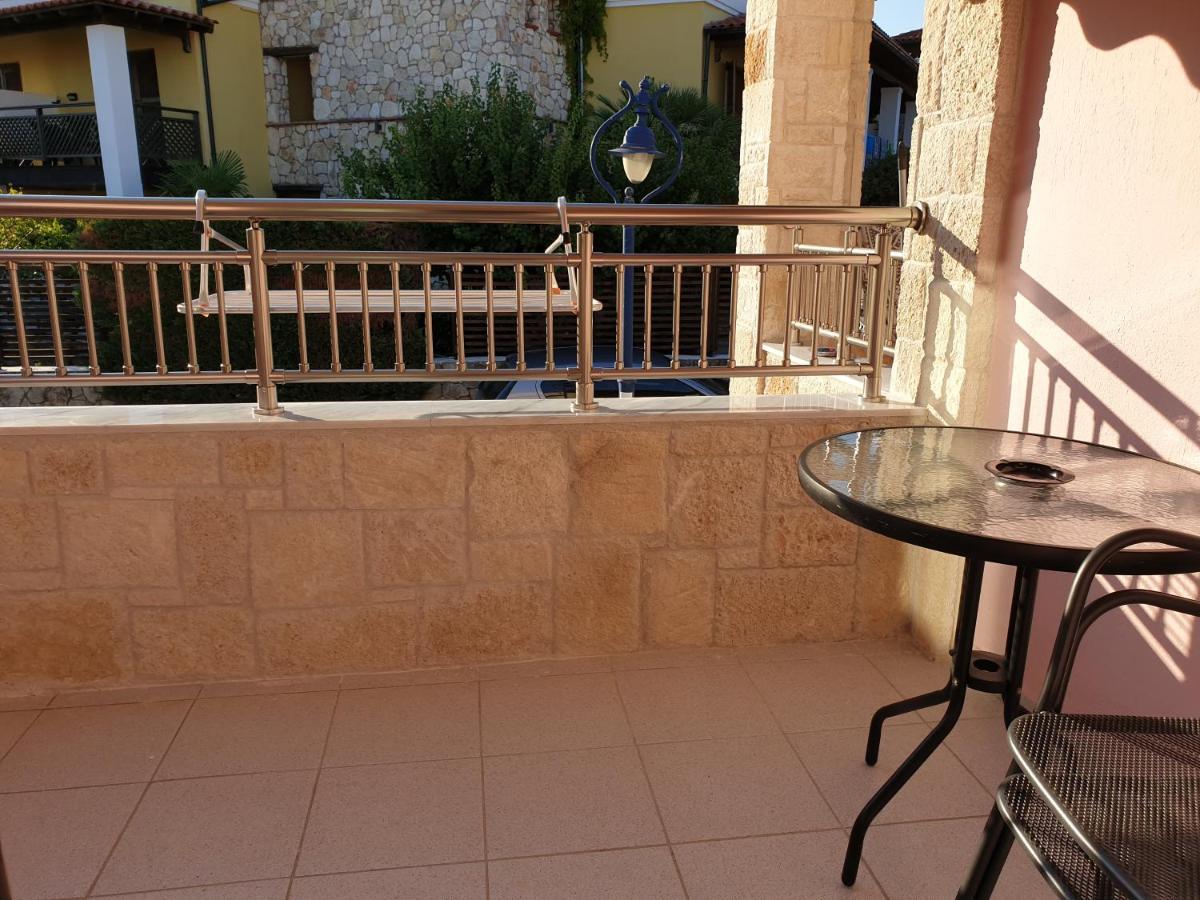 Fouli House Aparthotel Pefkochori Bagian luar foto